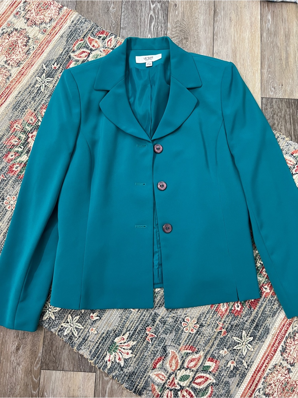 Le Suit vintage teal button front blazer skirt set